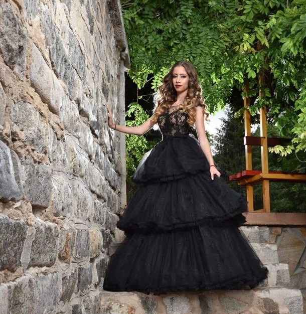 61727619 2202902473127759 140711860285472768 N